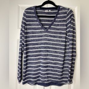 GAP Cozy/comfy Light-weight Long-sleeve Blue Stripped Sweater Size: SM